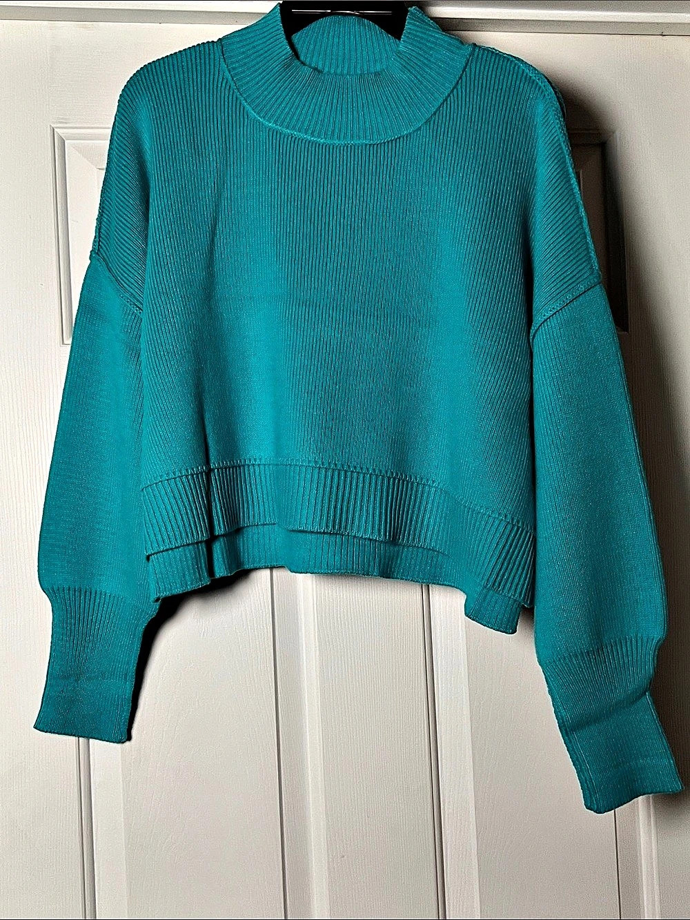 Zenana Turquoise green Ribbed Cropped Mock-Neck Sweater - Size S/M (NWT)